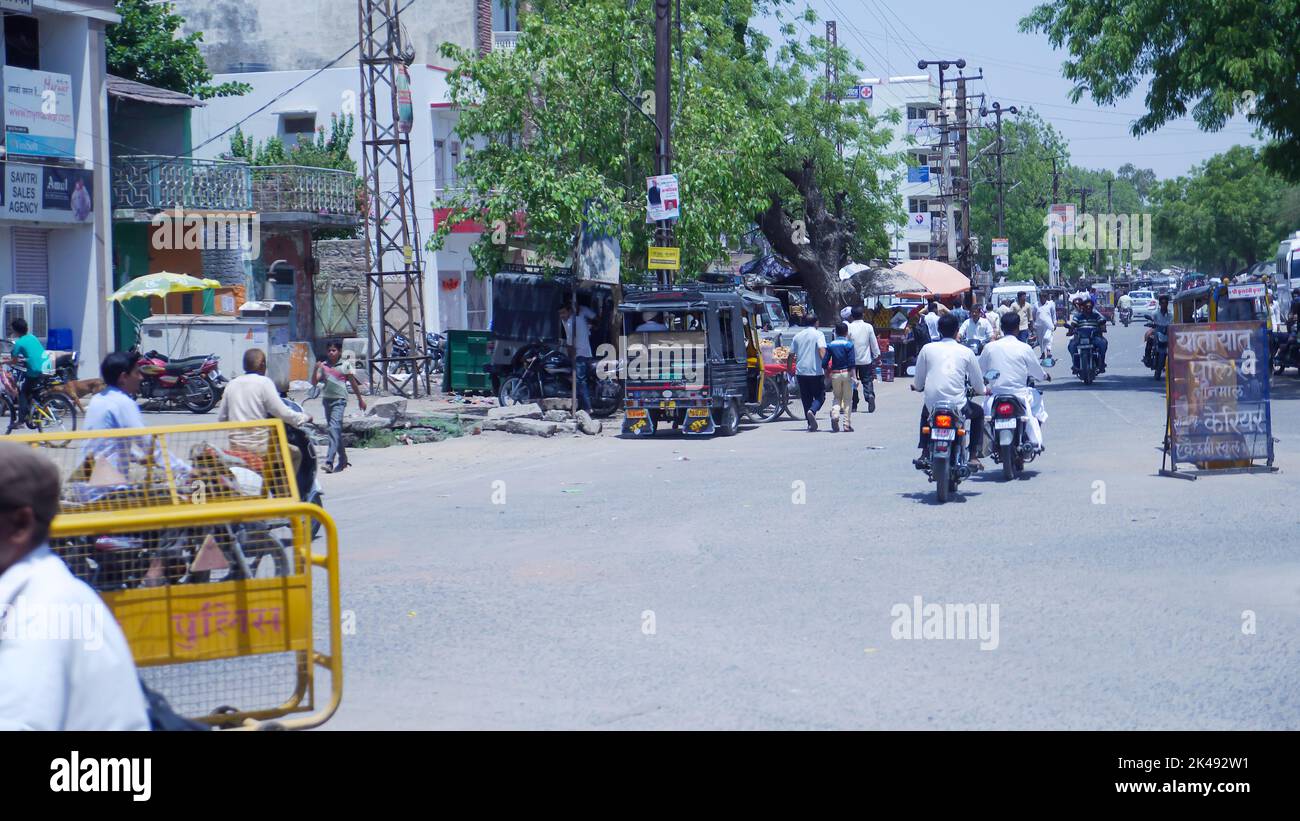 Bhinmal Rajasthan, Indien - 23. Mai 2017 : Straße in der indischen Stadt ländliche Stadt. Stockfoto