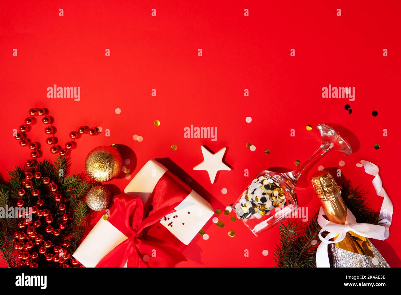 Neujahr Feier Weihnachten Hintergrund Champagner rot Stockfoto