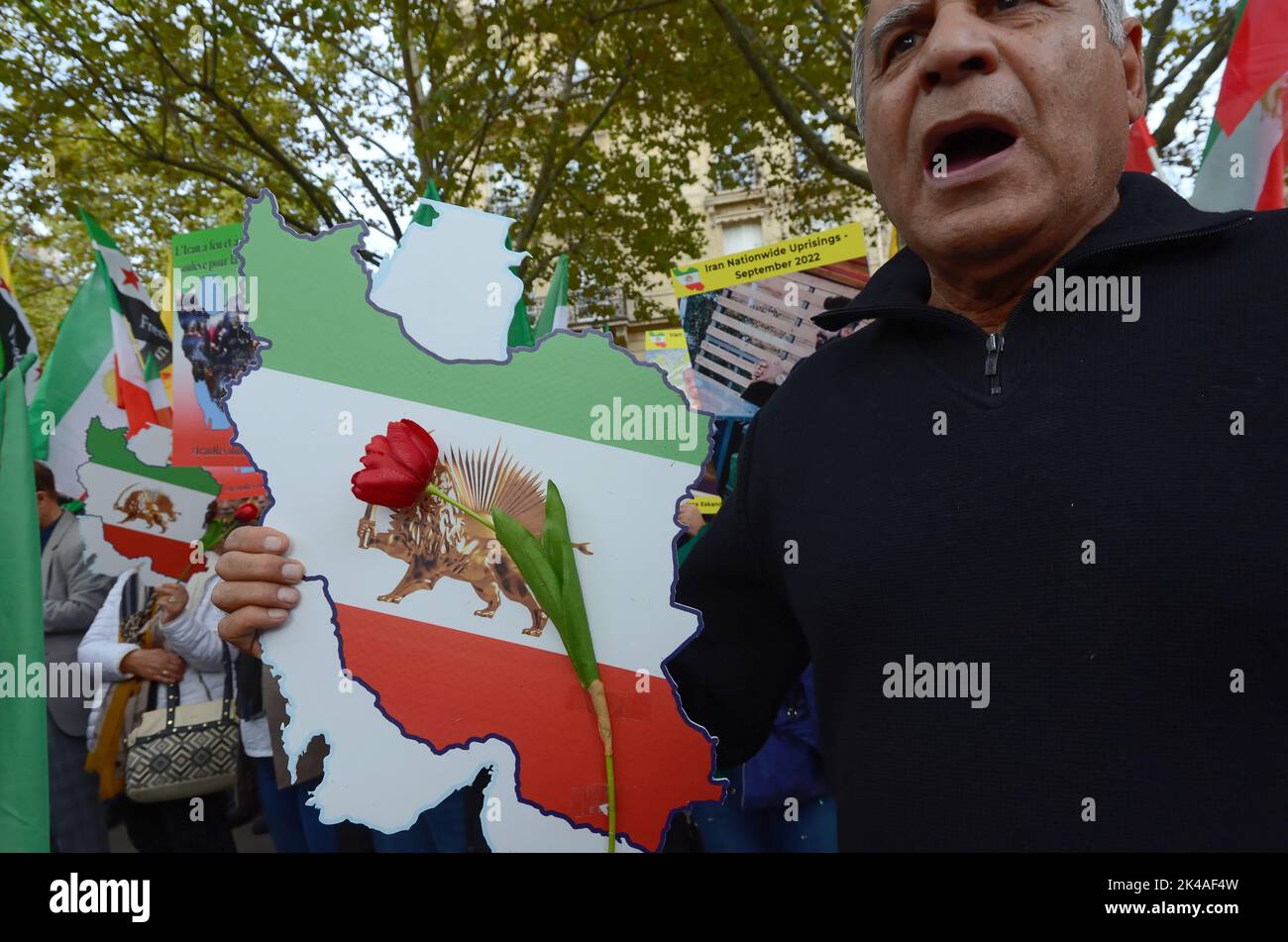 nouveau rassemblement de soutien au peuple iranien qui se révolte contre le régime dictatorial des mollahs Stockfoto