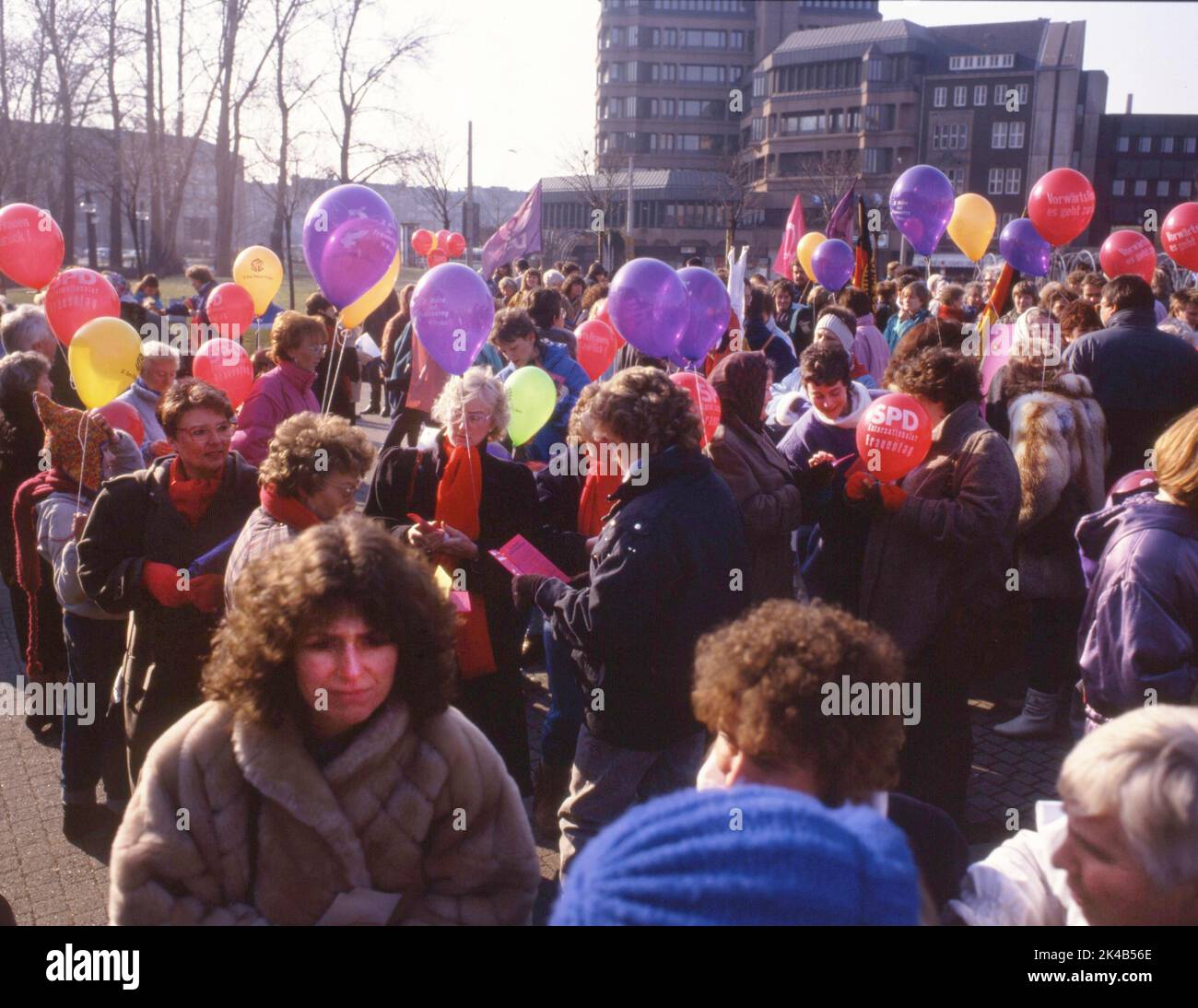 Hier am 7 3 1987 für Gleichberechtigung Dortmund Internationaler Frauentag Stockfoto