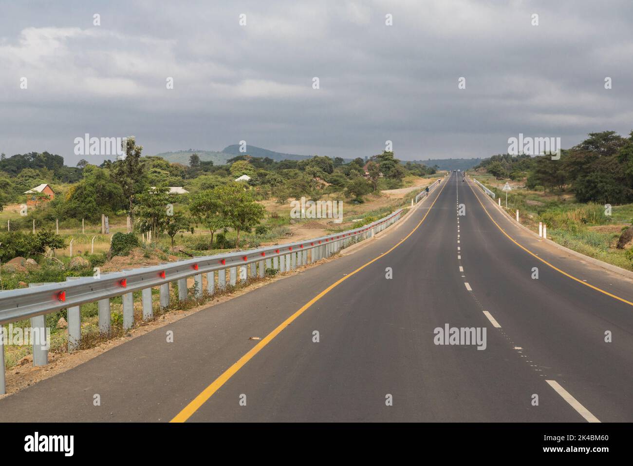 Tansania. Arusha Bypass, eine neue moderne Autobahn. Stockfoto