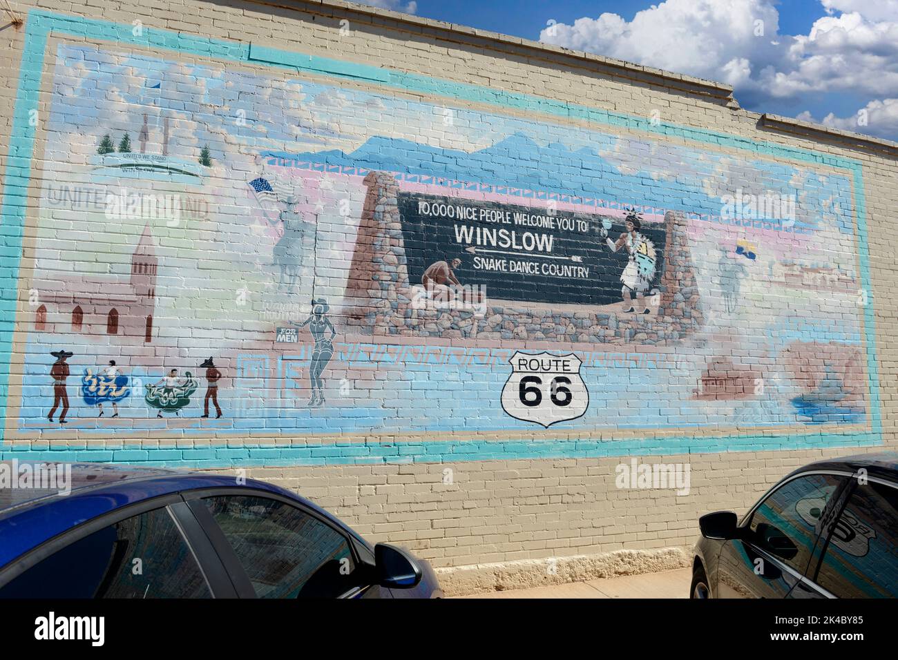 Wandgemälde an einer Wand, die alle Besucher dieser berühmten kleinen Stadt namens Winslow Arizona begrüßt Stockfoto