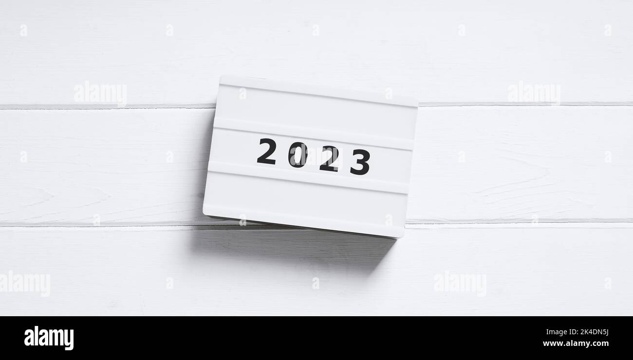 Minimalistisches Jahr 2023 im Review- oder Vorschau-Banner Stockfoto