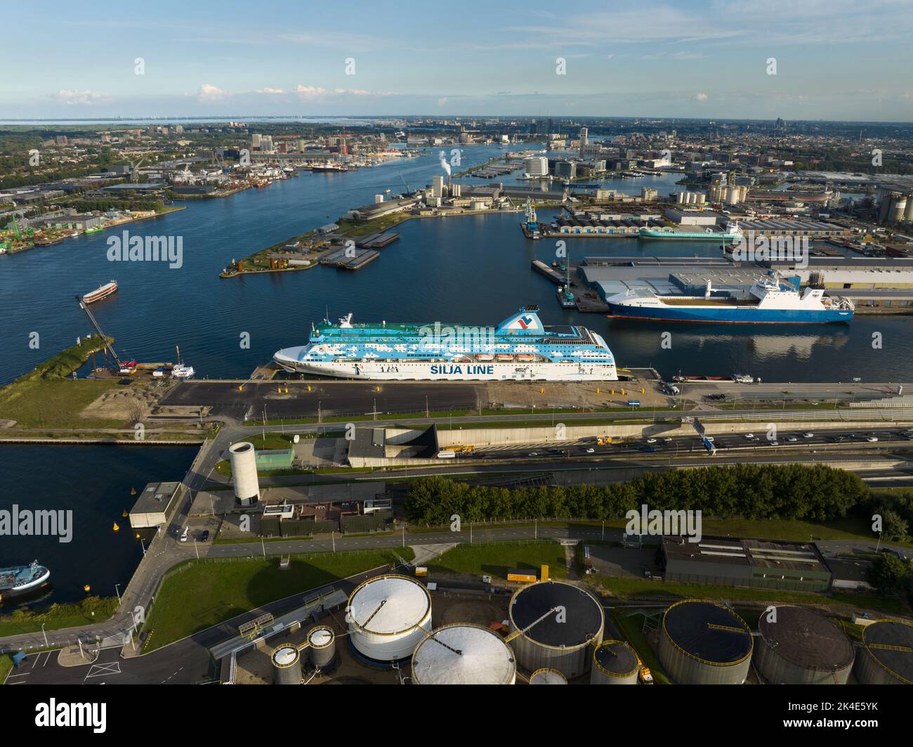 Amsterdam, 29.. September 2022, Niederlande. Aufnahme von Flüchtlingen in Amsterdam Asylbewerber auf einem Kreuzschiff 1000 zusätzliche Flüchtlinge in der Stockfoto