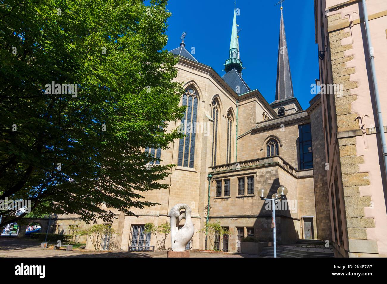 Luxemburg-Stadt (Lëtzebuerg; Luxemburg): Kathedrale Notre-Dame in der Altstadt, Luxemburg Stockfoto