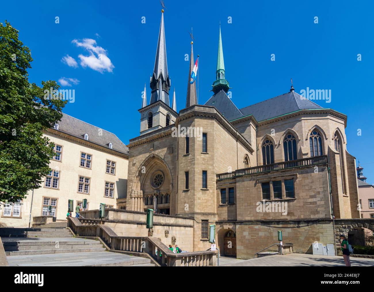 Luxemburg-Stadt (Lëtzebuerg; Luxemburg): Kathedrale Notre-Dame in der Altstadt, Luxemburg Stockfoto