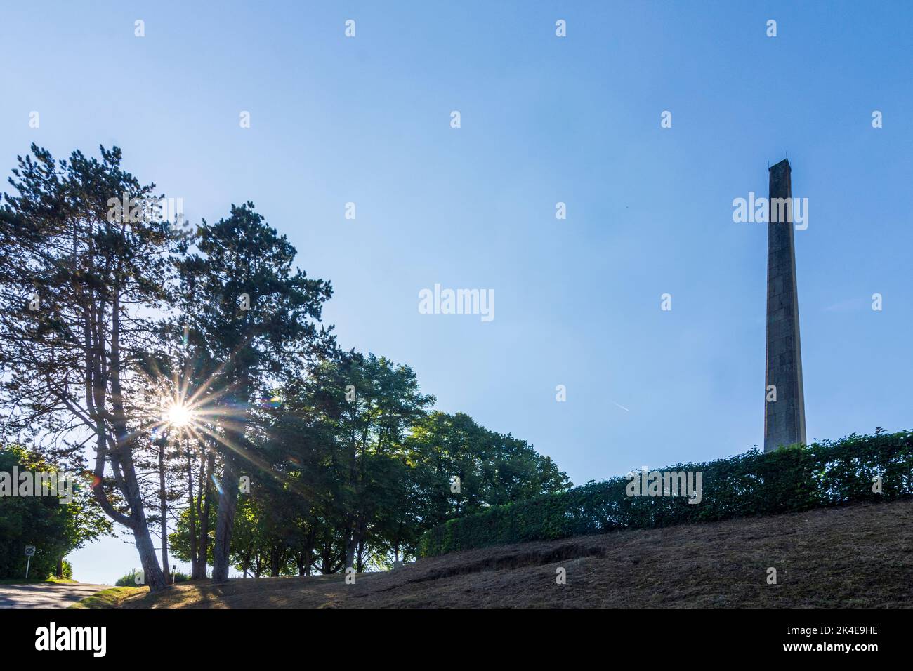 Mersch (Miersch): Der Obelisk aus dem Jahr 1957 ist das Denkmal der Unabhängigkeit des Großherzogtums Luxemburg in Luxemburg Stockfoto