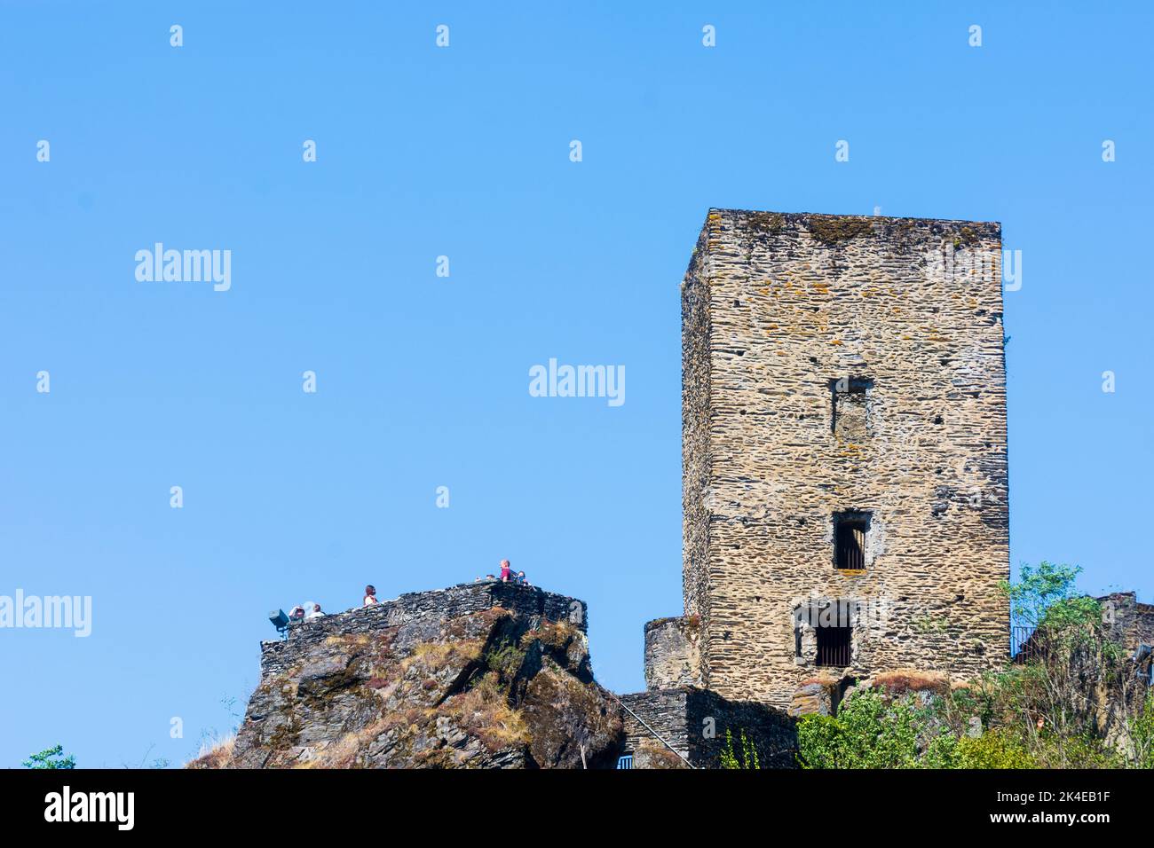 Esch-sur-Sûre (Esch-Sauer): Schloss Esch-sur-Sure in , Luxemburg Stockfoto