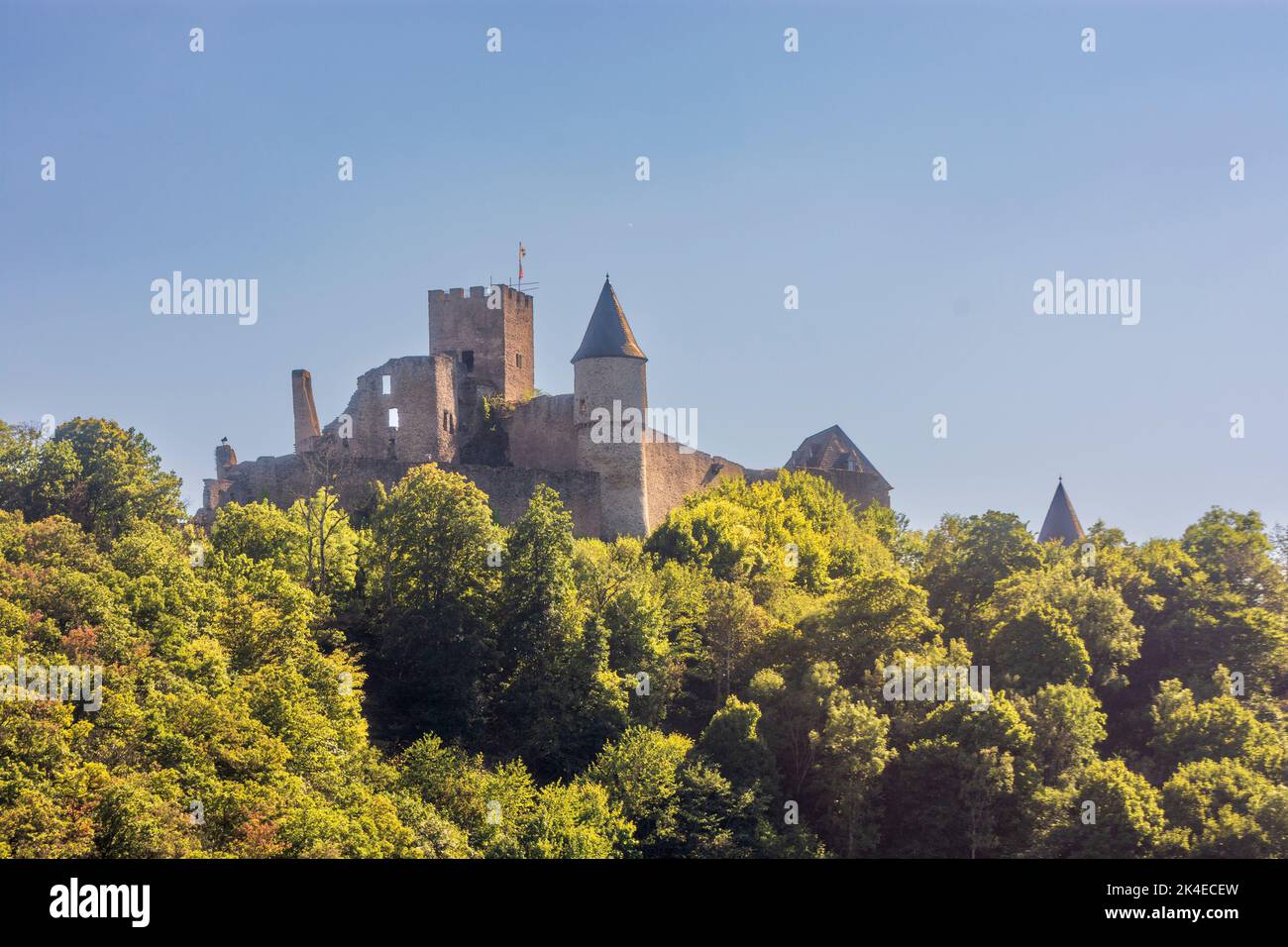 Bourscheid (Buerschent, Burscheid): Burg Bourscheid in , Luxemburg Stockfoto