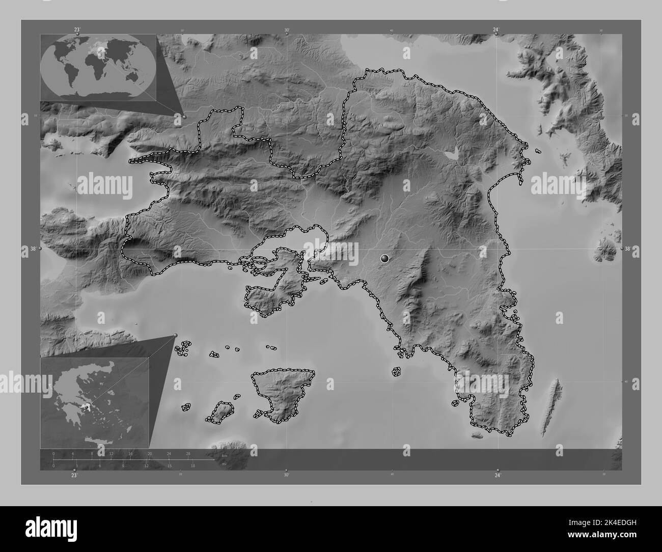 Athen, dezentrale Verwaltung Griechenlands. Höhenkarte in Graustufen mit Seen und Flüssen. Karten für zusätzliche Eckposition Stockfoto