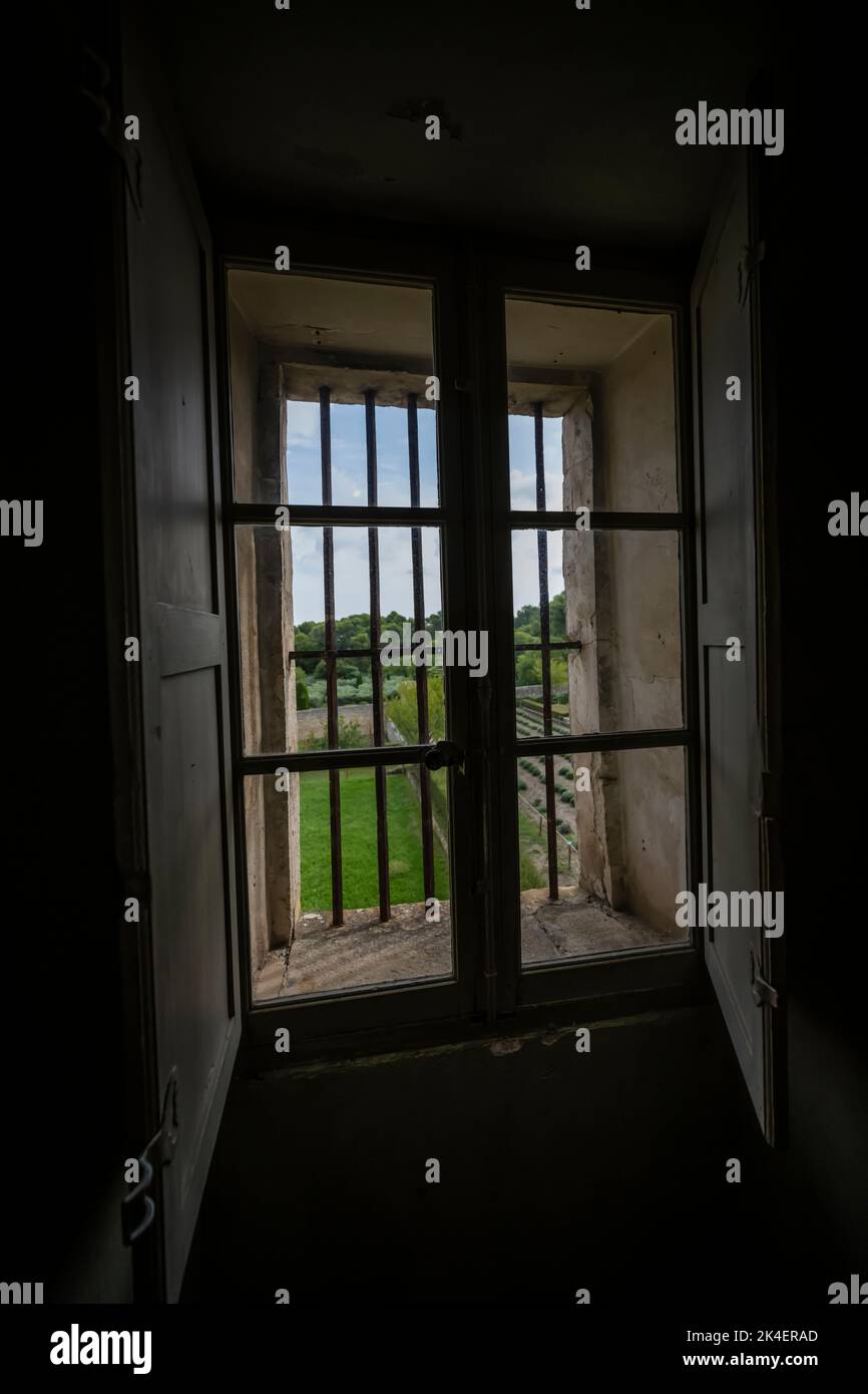 Vincent van Goghs Blick aus seinem Fenster auf das Krankenhaus von St. Paul de Mausole, San Remy, Provence, Frankreich. Stockfoto