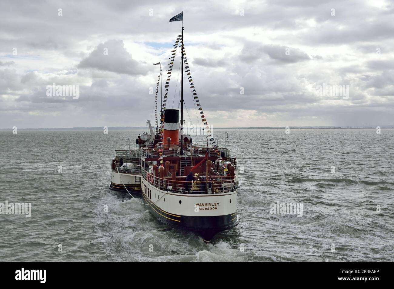 Paddeln Sie mit dem Dampfschiff Waverkey am Southend Pier ab und fahren Sie zur Themse-Mündung Stockfoto