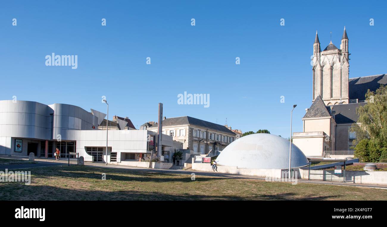 Espace Pierre Mendès Frankreich, Zentrum für wissenschaftliche, technische und industrielle Kultur, Poitiers Stockfoto Espace Pierre Mendès Frankreich, Zentrum für wissenschaftliche, technische und industrielle Kultur, Poitiers Stockfoto