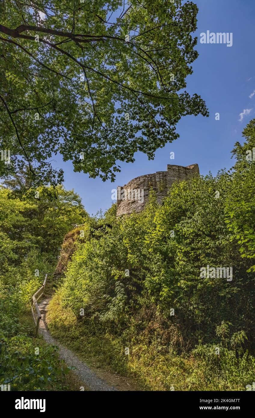 Der Aufstieg Zur Burgruine Nordeck Im Frankenwald Stockfoto