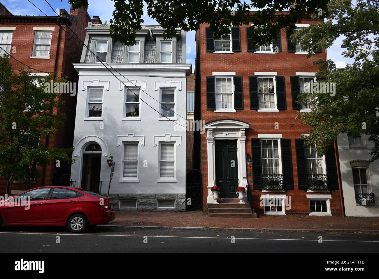 Wohngebäude in der historischen Altstadt von Alexandria, Virginia. Stockfoto