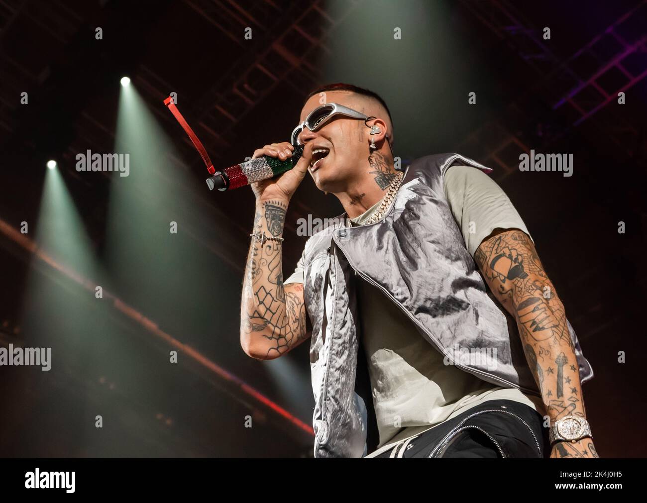 2. Oktober 2022, Eboli, Kampanien, Italien: Sfera Ebbasta ...