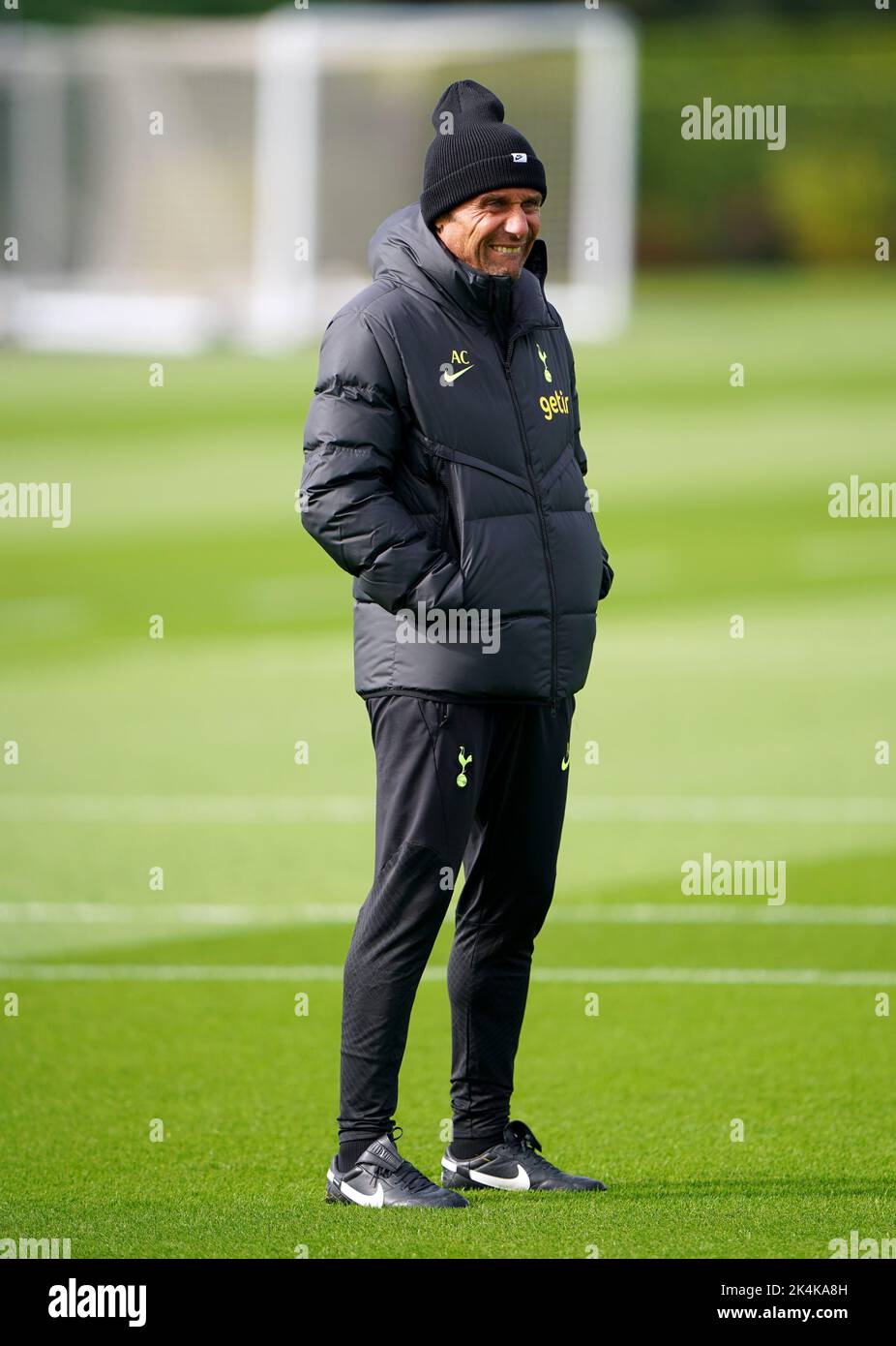 Antonio Conte, Manager von Tottenham Hotspur, während einer Trainingseinheit auf dem Hotspur Way Training Ground, London. Bilddatum: Montag, 3. Oktober 2022. Stockfoto