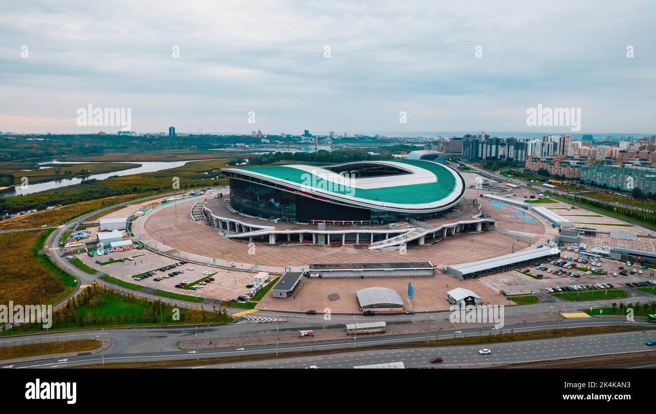 Kasan, Russland. Oktober 01, 2022. Luftaufnahme der AK Bars Arena oder der Kazan Arena. Austragungsort der FIFA Fußball-Weltmeisterschaft 2018. Es ist Platz für Rubin Kazans Heimspiele in der russischen Premier League Stockfoto