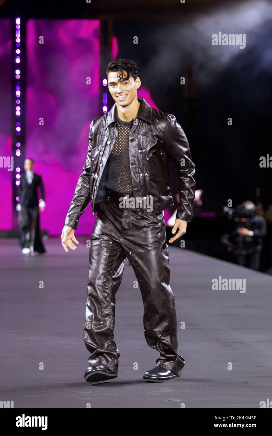 Frankreich, Paris, 2. oktober 2022, Fashion Show L'Oréal Spring Summer 23, Jacob Rott, François Loock/Alamy Credit: Loock François/Alamy Live News Stockfoto