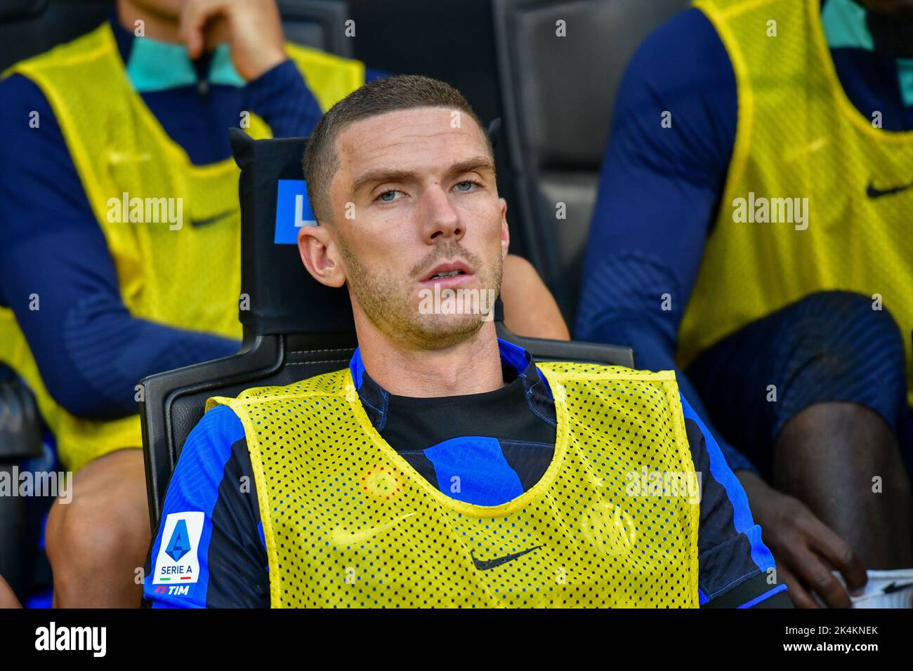 Mailand, Italien. 01., Oktober 2022. Robin Gosens von Inter startet auf der Bank für die Serie A Spiel zwischen Inter und Roma bei Giuseppe Meazza in Mailand. (Bildnachweis: Gonzales Photo - Tommaso Fimiano). Stockfoto