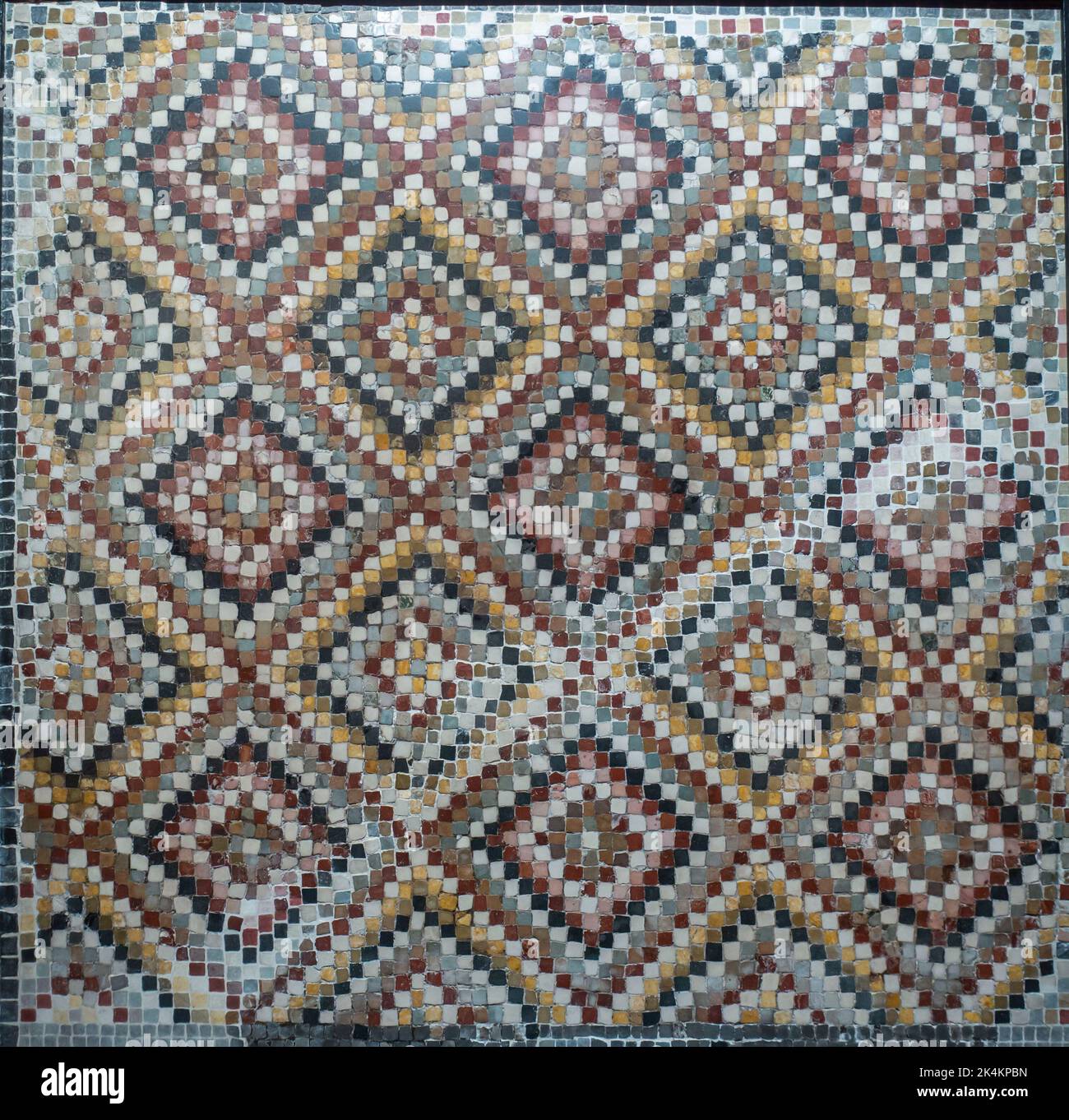 Rom, Centrale Montemartini Museum - Polychromes Mosaik mit Schachbrettmuster Stockfoto