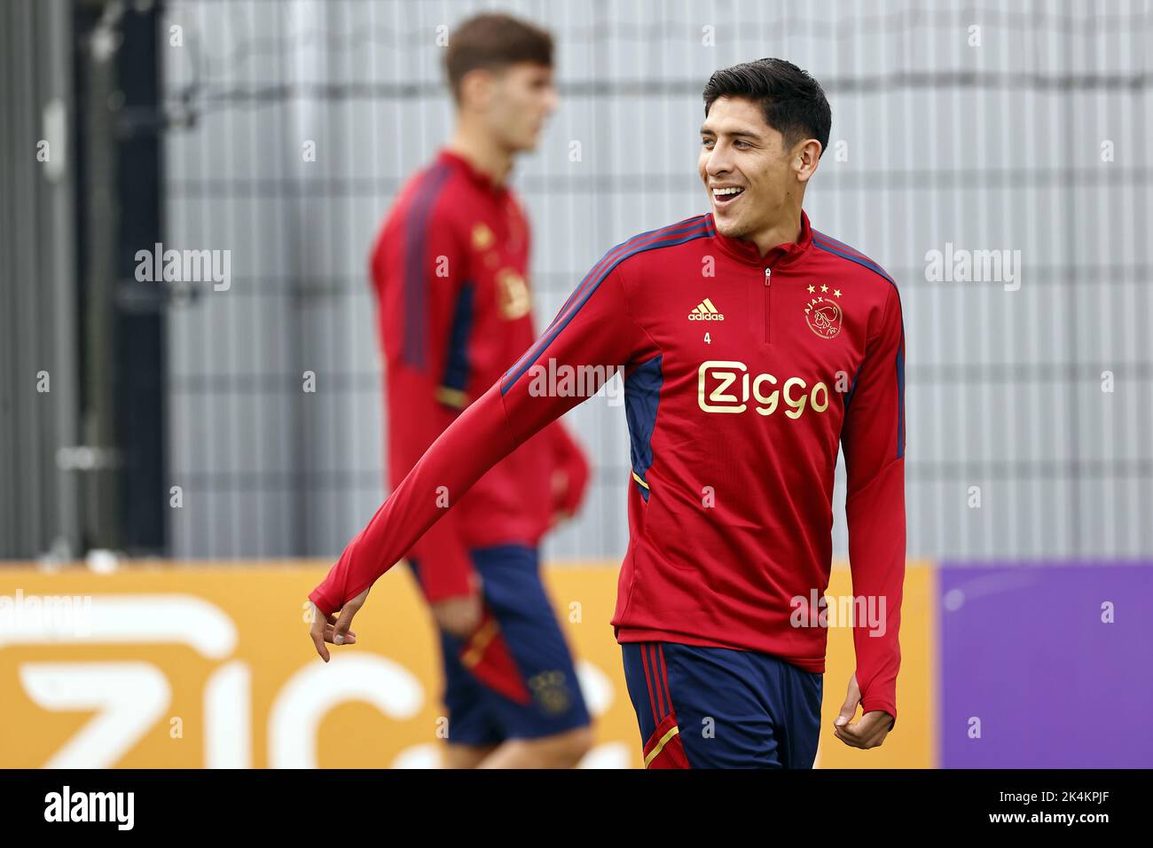 AMSTERDAM - Edson Alvarez von Ajax während des Trainings vor dem Champions-League-Spiel zwischen Ajax Amsterdam und SSC Napoli am 3. Oktober 2022 im Sportkomplex de Toekomst in Amsterdam, Niederlande. ANP MAURICE VAN STEEN Stockfoto