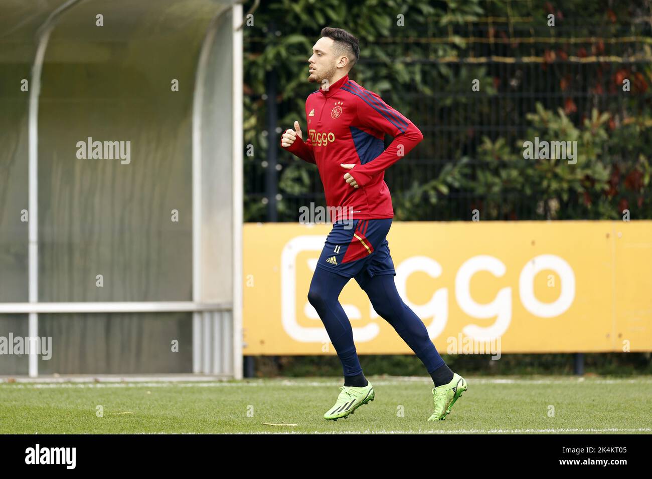 AMSTERDAM - Lucas Ocampos von Ajax während des Trainings vor dem Champions-League-Spiel zwischen Ajax Amsterdam und SSC Napoli am 3. Oktober 2022 im Sportkomplex de Toekomst in Amsterdam, Niederlande. ANP MAURICE VAN STEEN Stockfoto