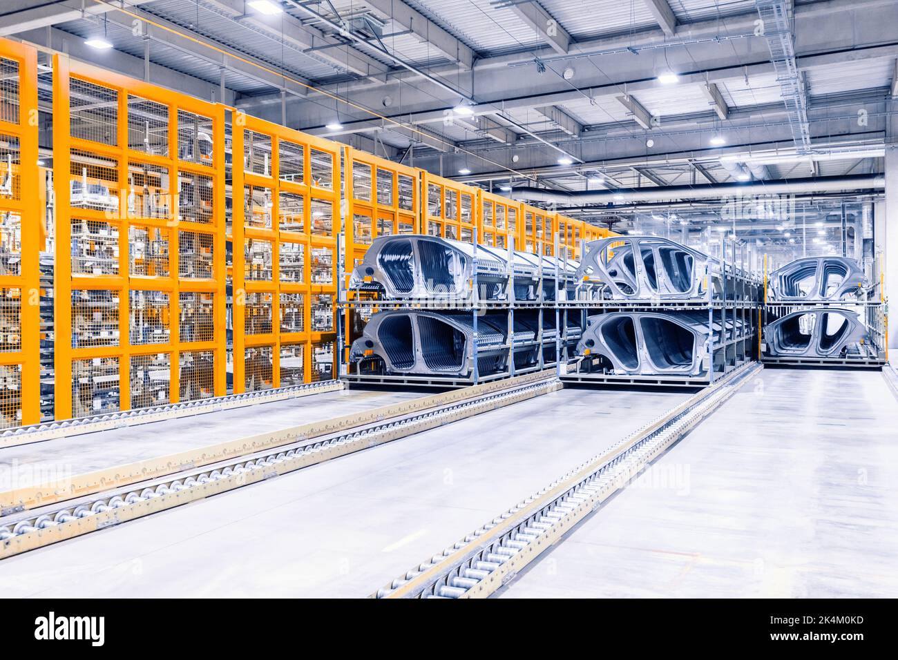 Ersatzteile in einem Automobilwerk Stockfoto