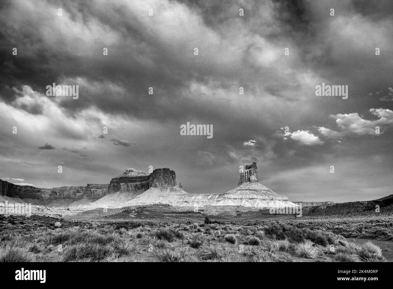 Der Candlestick Tower, ein Wingate-Sandstein-Monolith am White Rim im Canyonlands National Park, Utah. Stockfoto