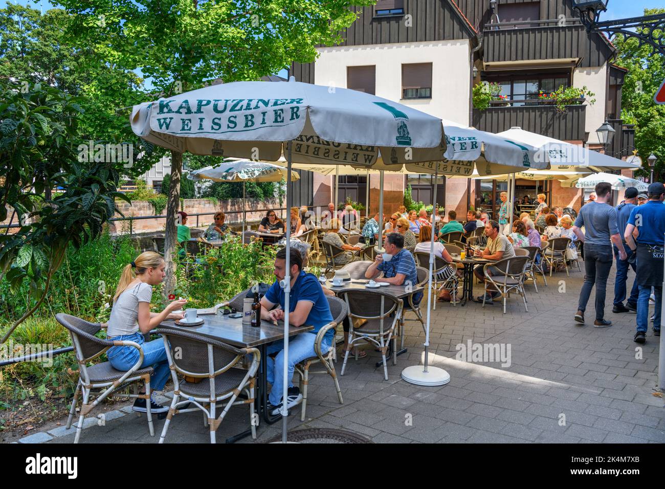 Café am Trödelmarkt in der Altstadt, Nürnberg, Bayern, Deutschland Stockfoto