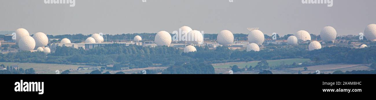 Riesige Kugeln am Horizont Stockfoto