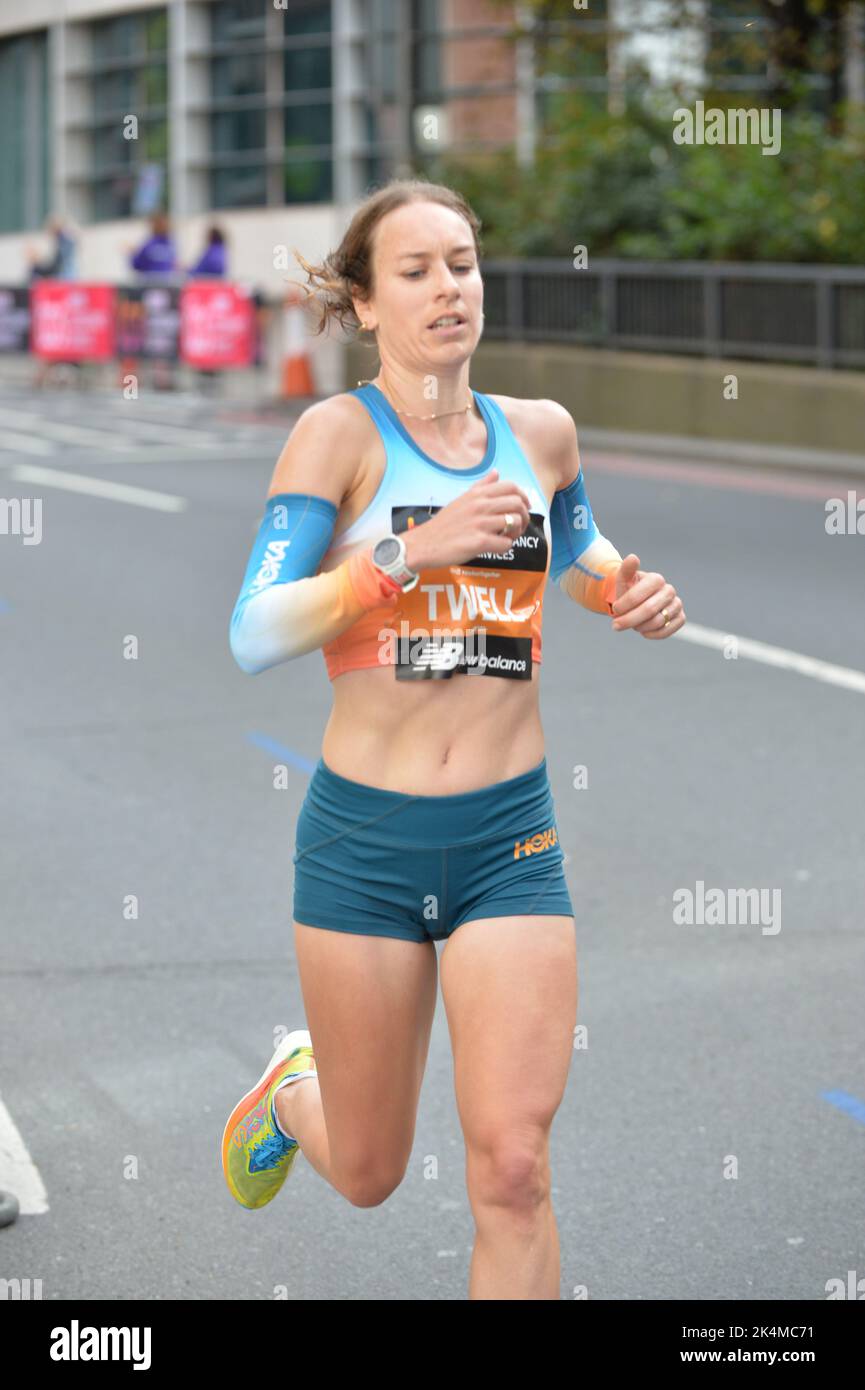 Stephanie Twell beim London Marathon 2022. Stockfoto