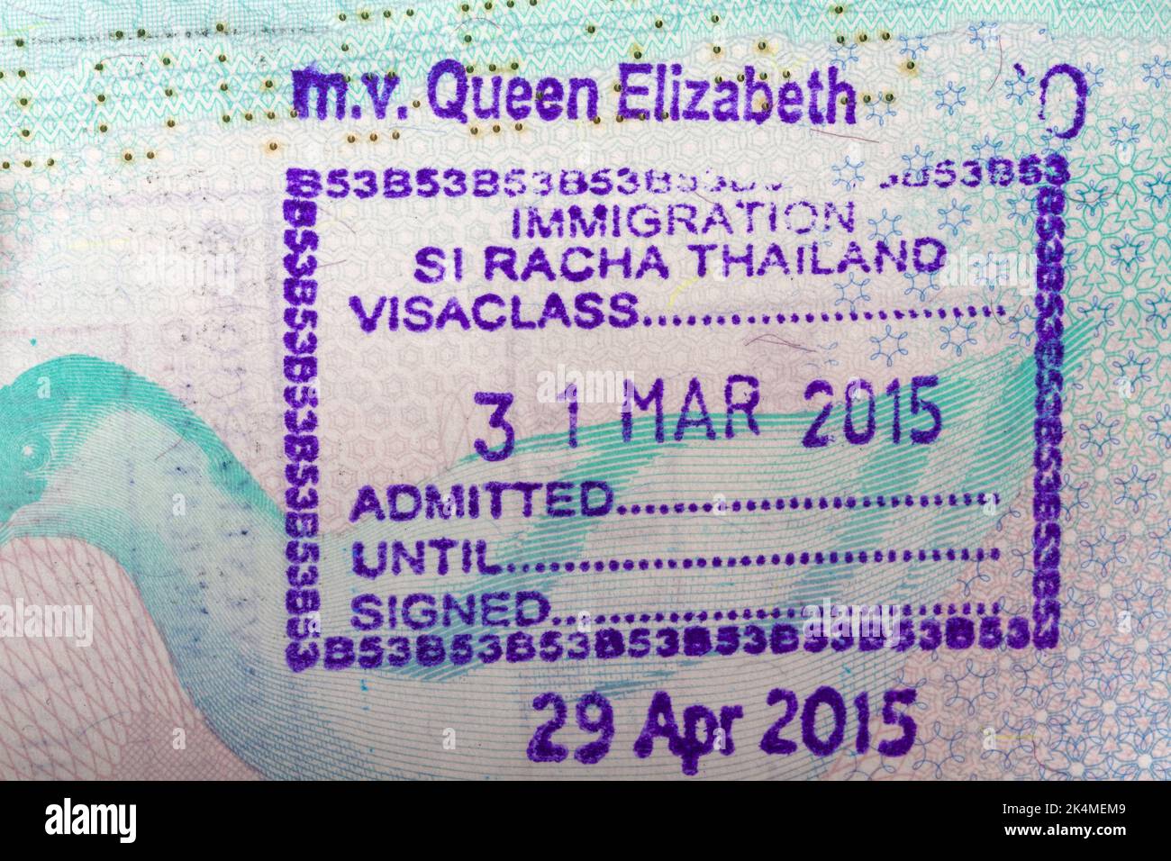 Immigration Si Racha Thailand Visaclass m.v. Queen Elizabeth 31 Mar 2015 Briefmarke im britischen Pass Stockfoto