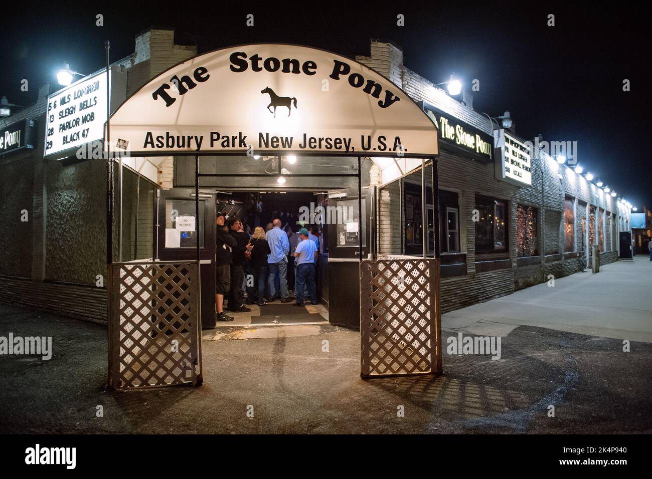 Das Stone Pony in Asbury Park, NJ, ist ein legendärer Musikort, der für seine Karriere als Musiklegenden wie Bruce Springsteen berühmt ist. Stockfoto