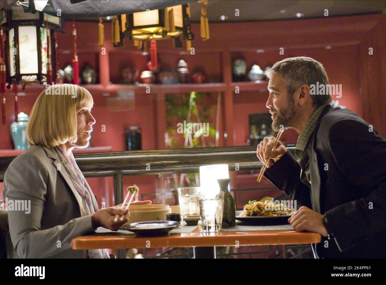 SWINTON, CLOONEY, BRENNEN NACH DEM LESEN, 2008 Stockfoto