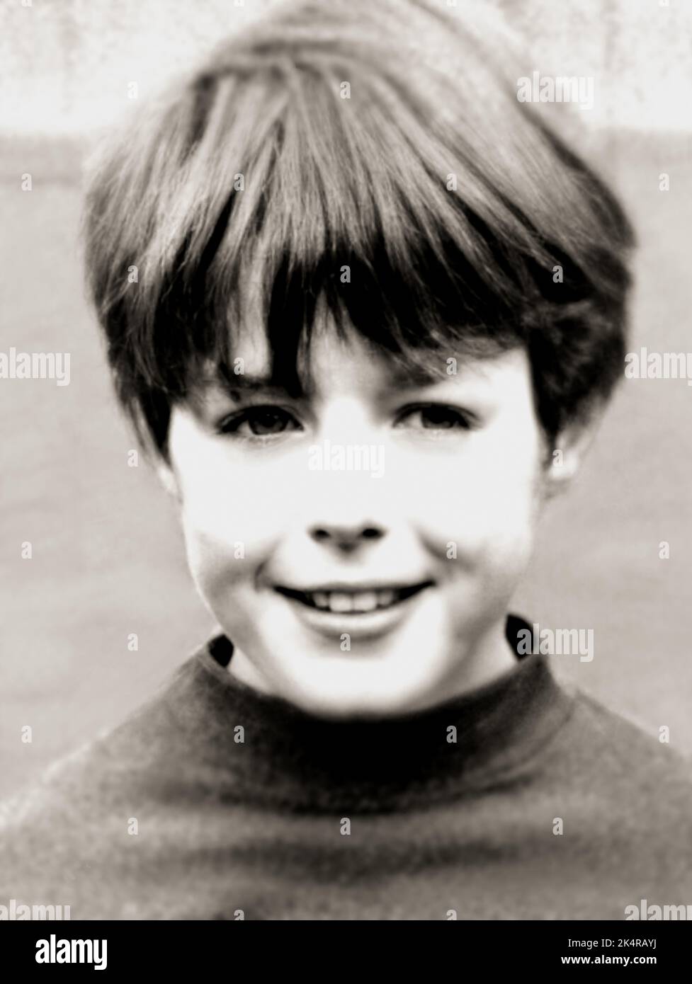 1968 , London , GROSSBRITANNIEN : der britische Schauspieler HUGH GRANT ( geboren am 9. september 1960 ), im Alter von 8 Jahren . Unbekannter Fotograf. - GESCHICHTE - FOTO STORICHE - ATTORE - FILM - KINO - personalità da giovane giovani - da bamino bambini - KIND - KINDER - Persönlichkeit Persönlichkeiten, die jung waren - PORTRÄT - RITRATTO - KINDHEIT - Lächeln - sorriso --- ARCHIVIO GBB Stockfoto