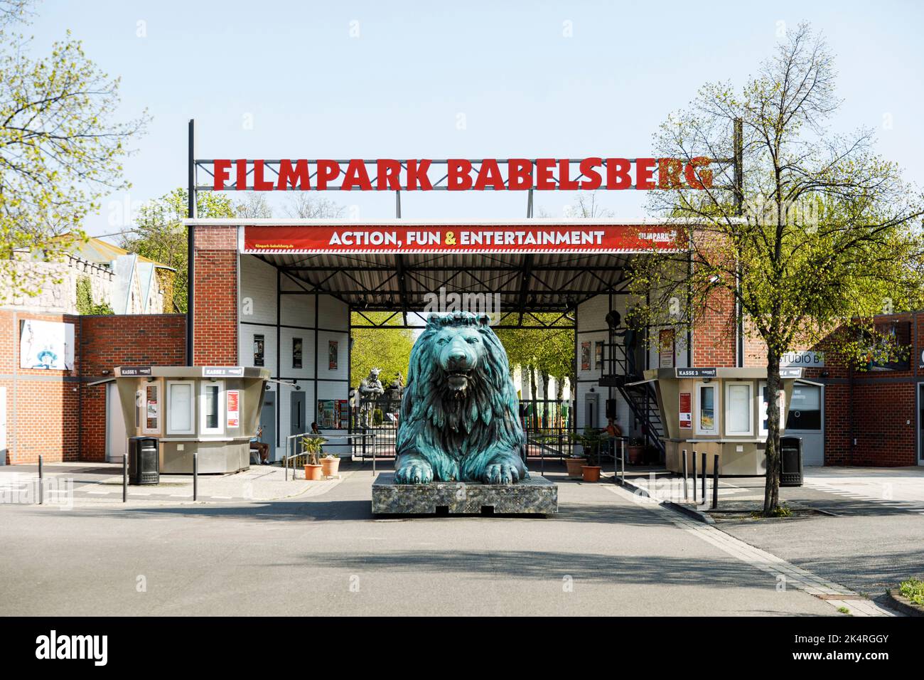 Filmpark Babelsberg in Potsdam, Londoner Löwe aus dem Film „Around the World in 80 Days“ Stockfoto