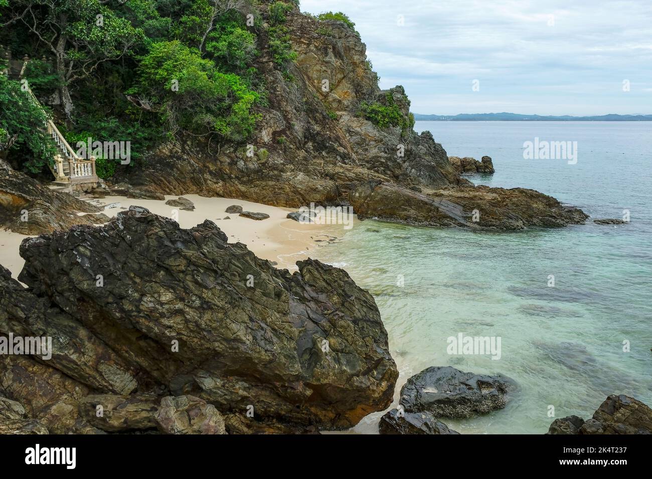 Blick auf einen Strand auf der Insel Kapas im Bezirk Marang in Malaysia. Stockfoto