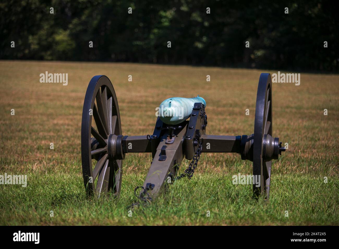 Rückansicht eines blauen M1857 12-Pounders, der Napoleon, einer amerikanischen Bürgerkriegskanone im Shiloh National Military Park. Stockfoto