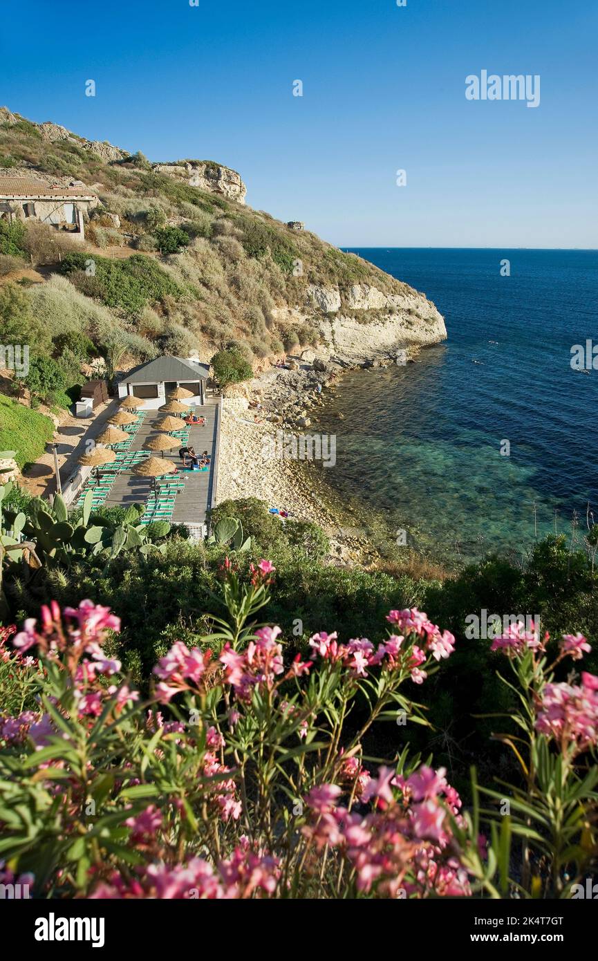 La Paillotte, Capo Sant'Elia, Cagliari, (Landschaft von Sella del Diavolo), Sardinien, Italien Stockfoto