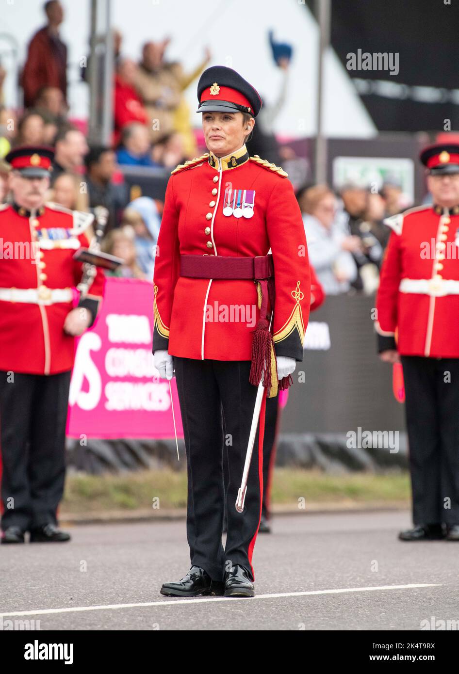 Das Royal Corps of Army Music spielt zum Start des TCS London Marathon am 2.. Oktober 2022. Foto von Gary Mitchell Stockfoto