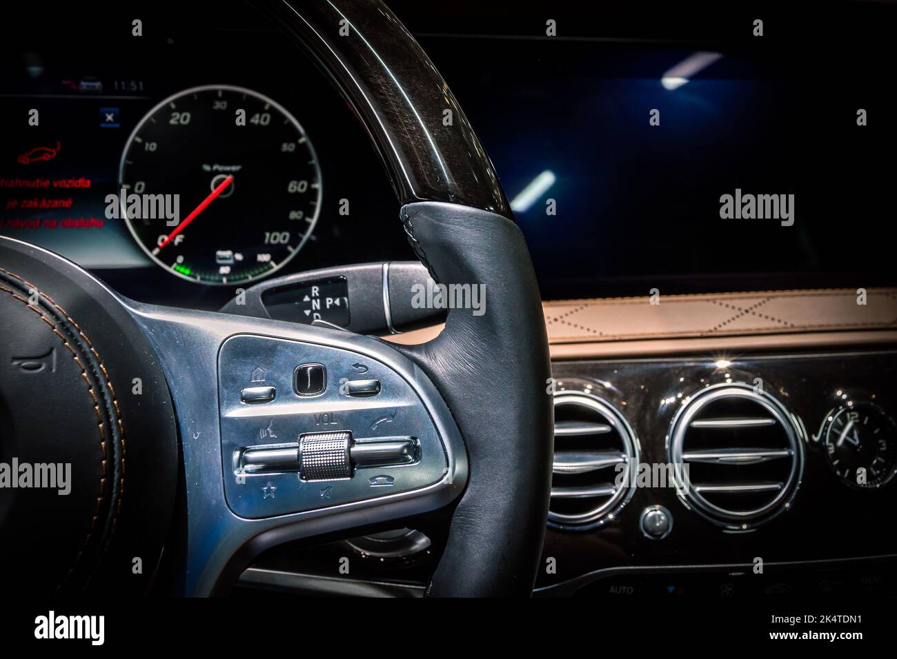 Mercedes Benz S-Klasse auf dem Internationalen Automobilsalon Genf 88.. Schweiz - 7. März 2018 Stockfoto