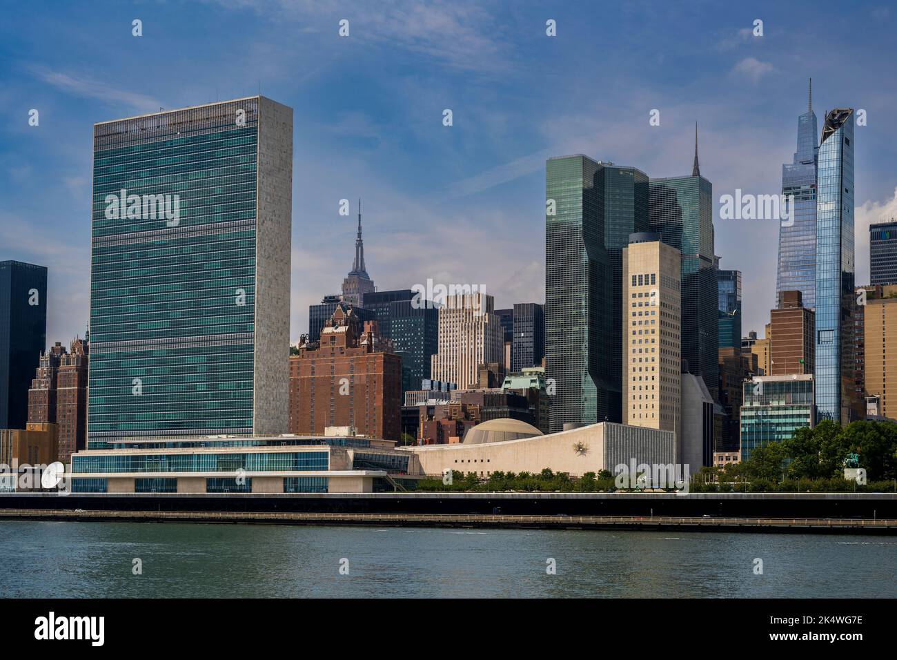 Skyline von East River und Midtown Manhattan, New York, USA Stockfoto