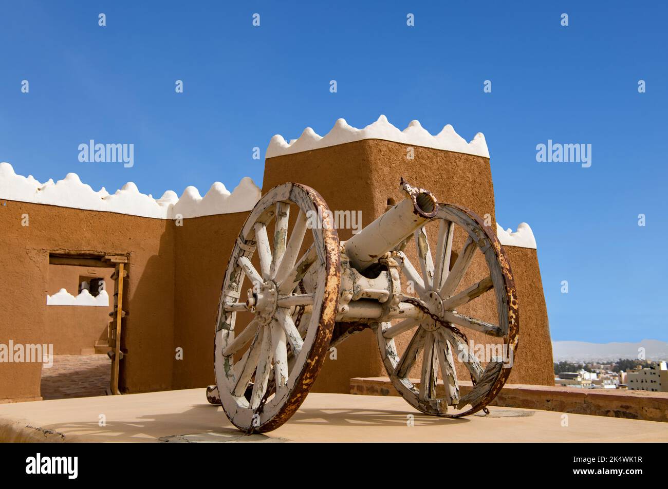 Alte portugiesische Kanone auf Dem Dach Von A'Arif Fort Hail Saudi Arabia Stockfoto