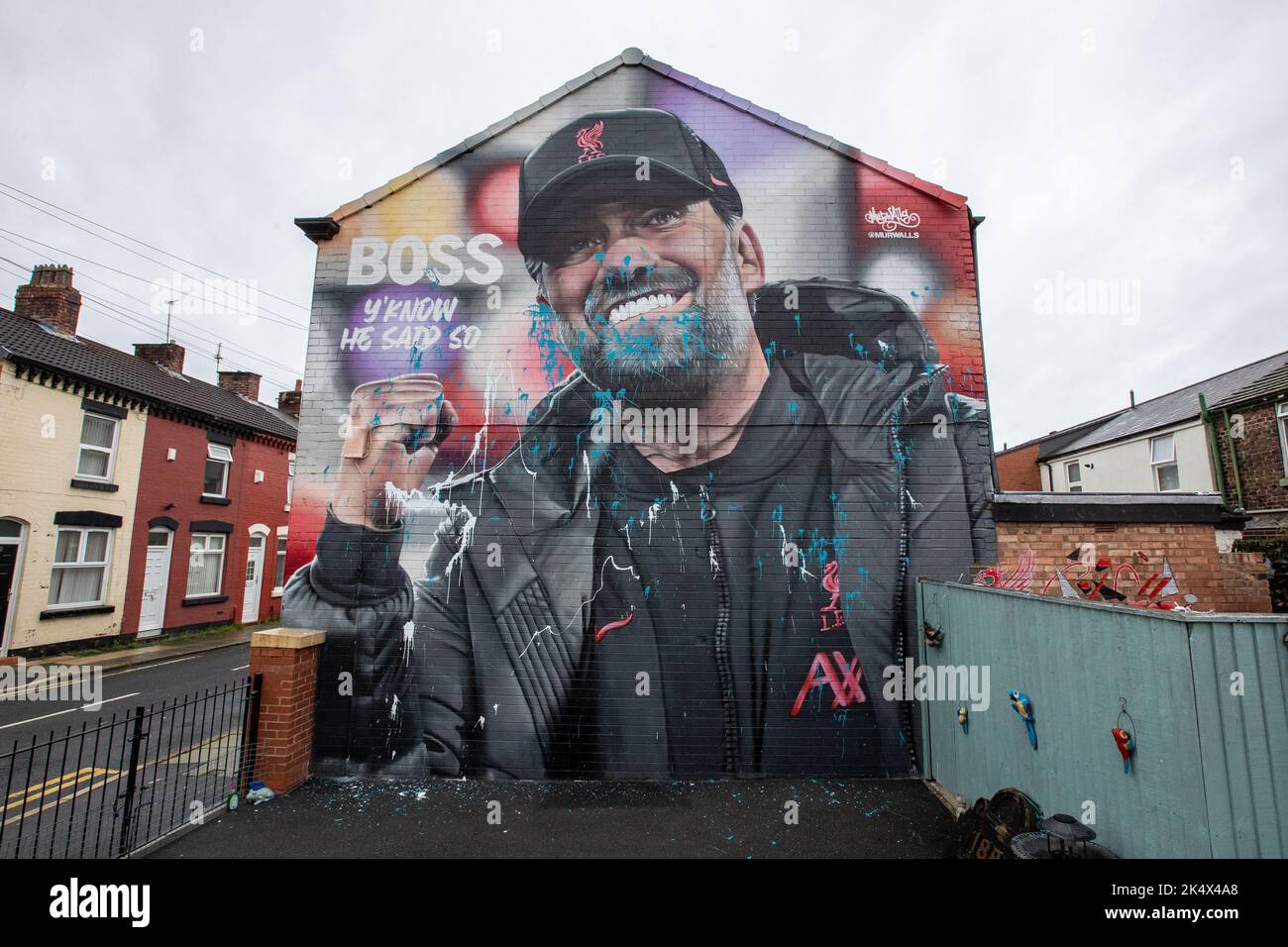 Liverpool, Großbritannien. 04. Oktober 2022. Jurgen Klopp Wandbild vor dem Anfield Stadium vor dem UEFA Champions League Spiel Liverpool vs Rangers in Anfield, Liverpool, Großbritannien, 4.. Oktober 2022 (Foto von James Heaton/News Images) in Liverpool, Großbritannien am 10/4/2022. (Foto von James Heaton/News Images/Sipa USA) Quelle: SIPA USA/Alamy Live News Stockfoto