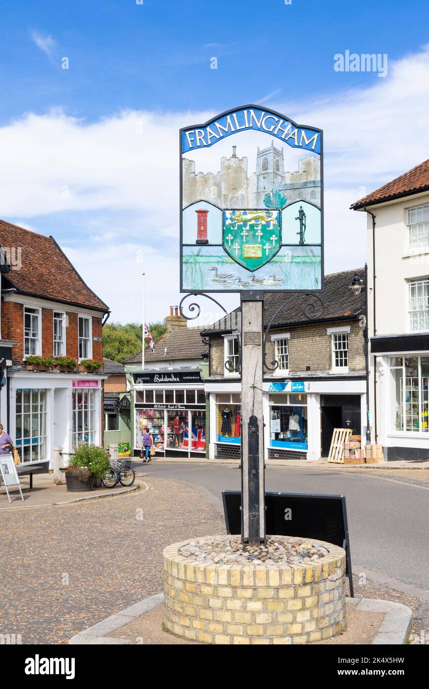 Framlingham Town Sign on Market Hill Framlingham Suffolk England Großbritannien GB Europa Stockfoto