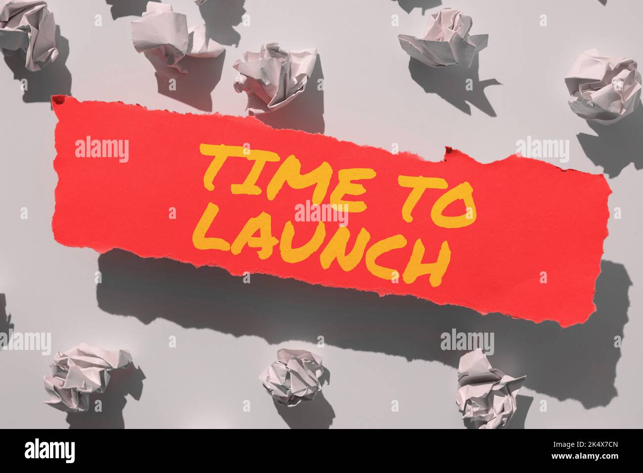 Handschriftlich unterschreiben Time to Launch. Konzept bedeutet Unternehmensgründung, Planung und Strategie, Management, Realisierung Stockfoto