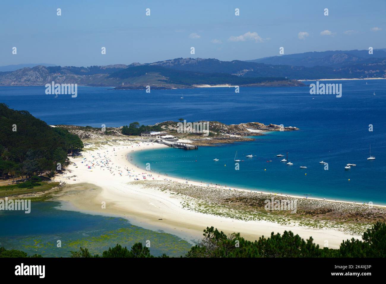 Blick auf den berühmten Strand Playa de Rodas, Cies-Inseln, Galicien, Spanien. Stockfoto