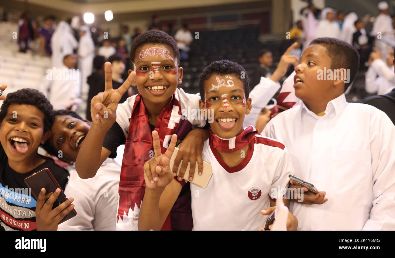 Katar 2022 - katar-Fans feiern doha Katar 02-10-2022 Stockfoto