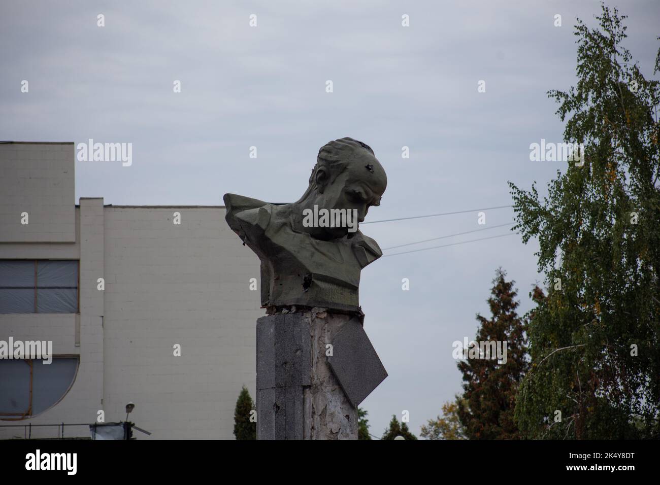 Denkmal des ukrainischen taras Schewtschenko in Borodyanka mit einem Schusskopf Stockfoto